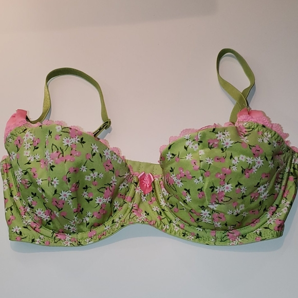 Victoria's Secret Other - Victoria Secret Bra 34C